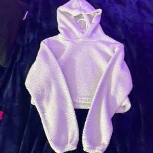 fuzzy white croptop hoddie